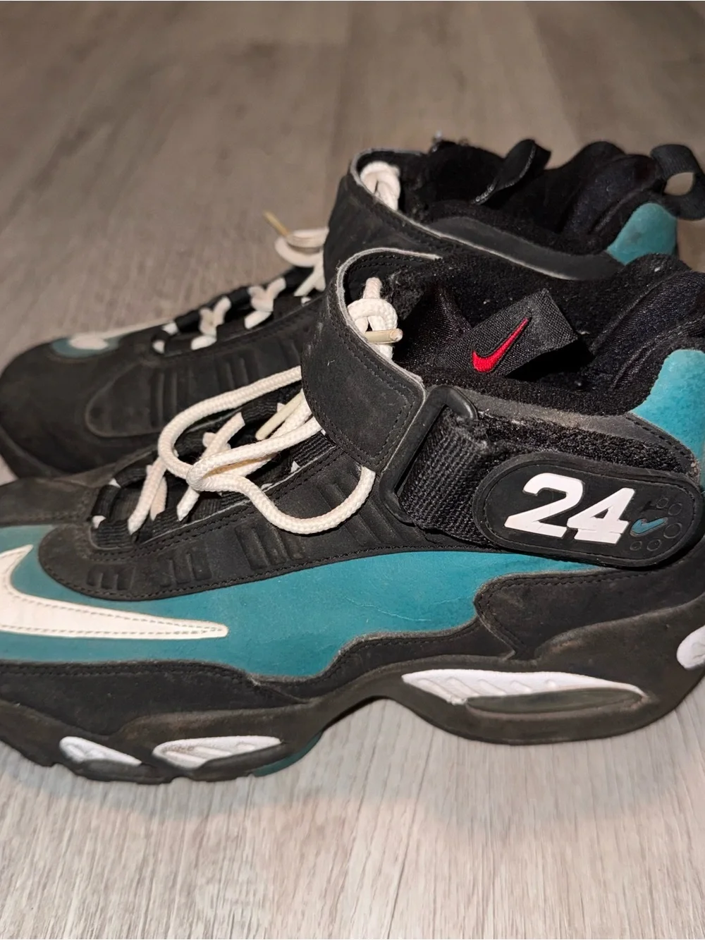 437353 034 Nike Air Griffey Gradeschool Shoes Emerald 5.5y